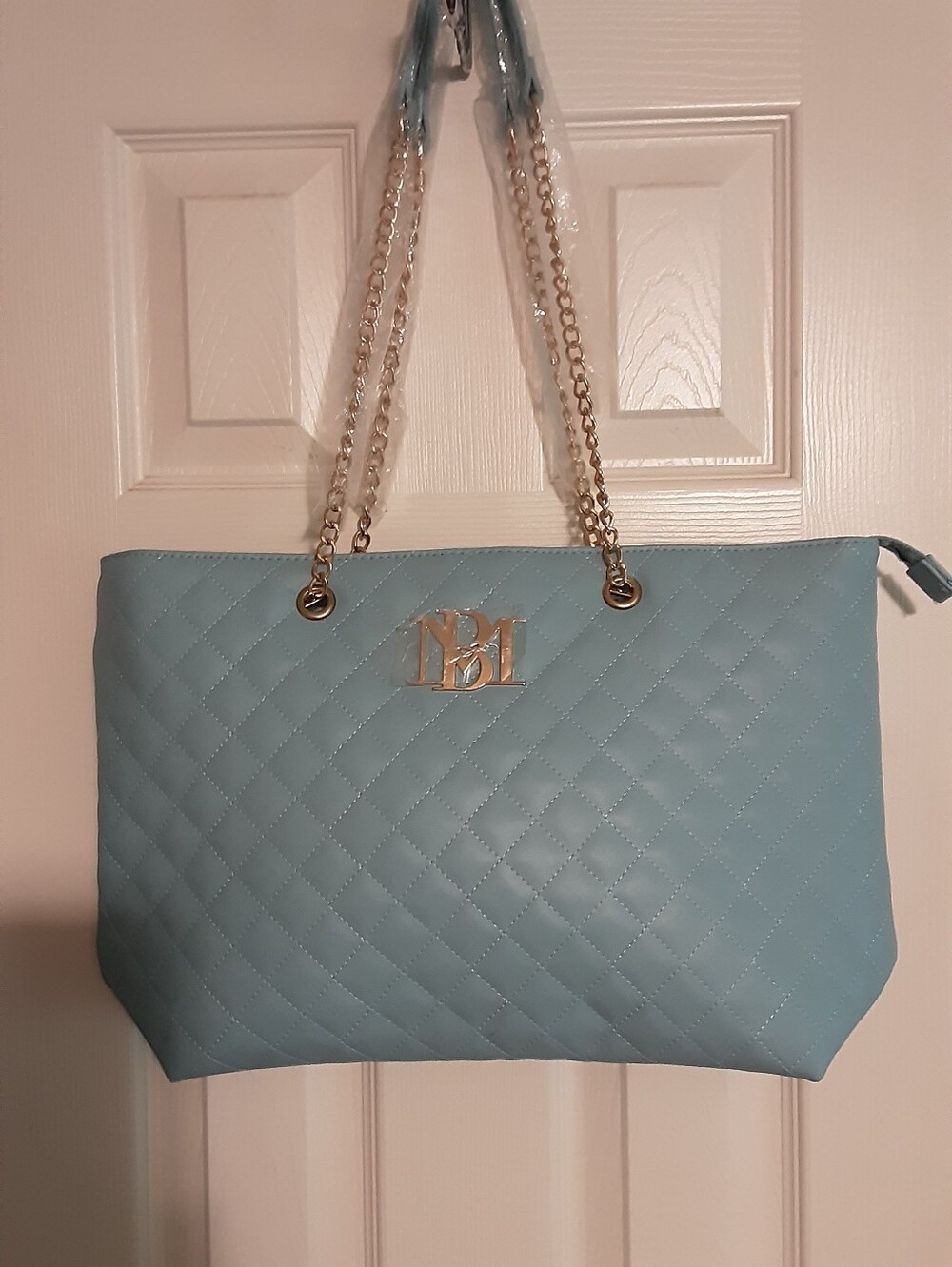 Bagley Mischka Quilted Light Blue Tote Bag with Gold Chain Handles - Picture 6 of 12